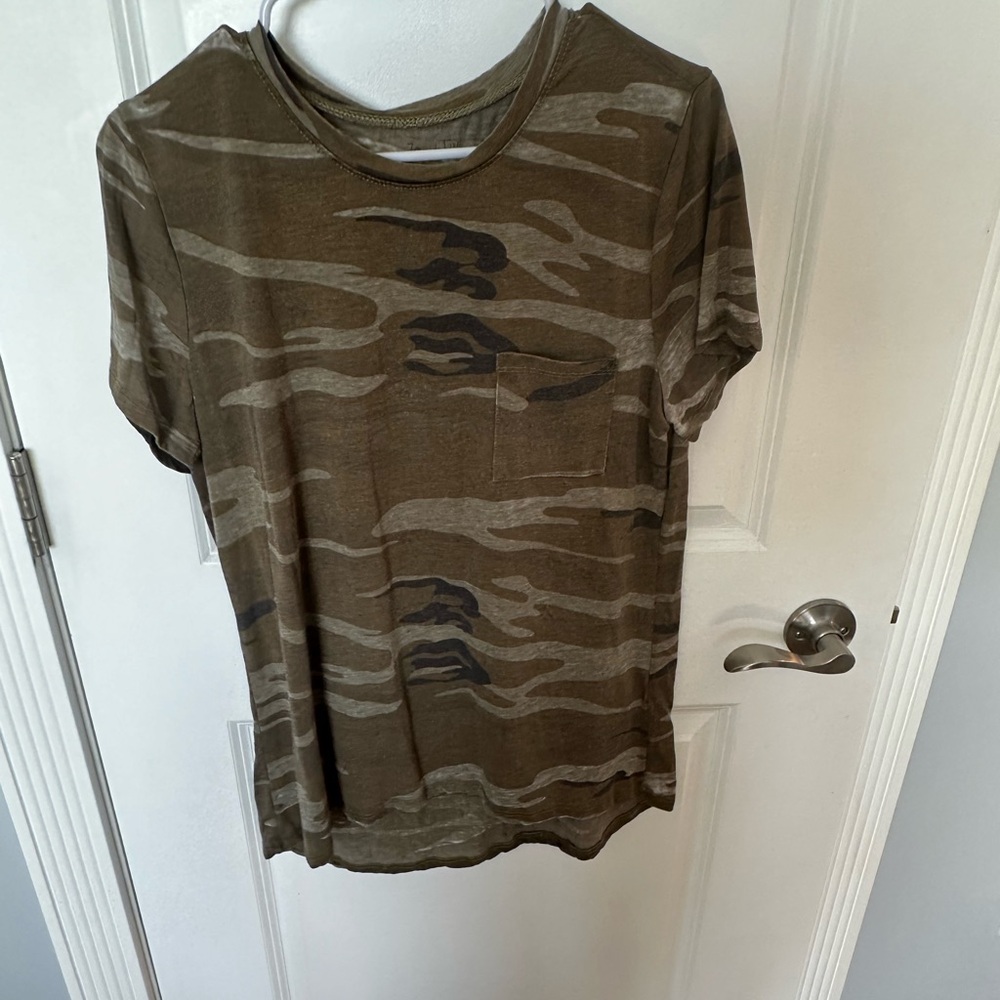 *EUC*Sz XL*Zoe + Liv * tee
